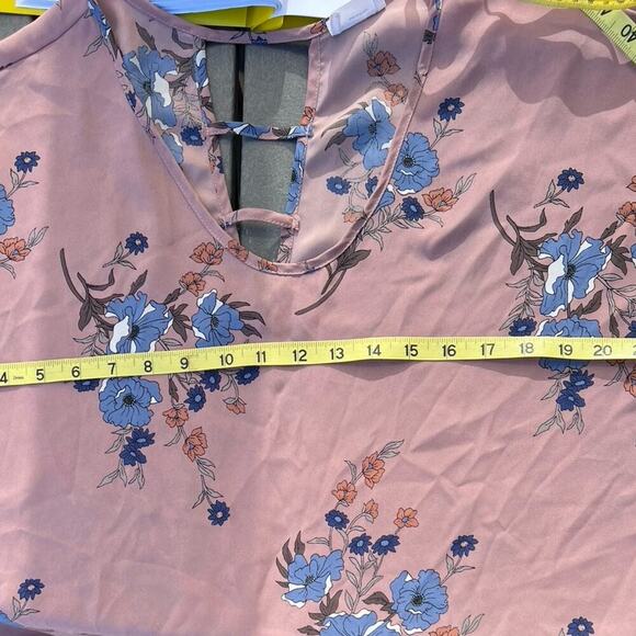 Sienna Sky, floral sheer, long top with V opening in back, women's size L - Picture 7 of 9